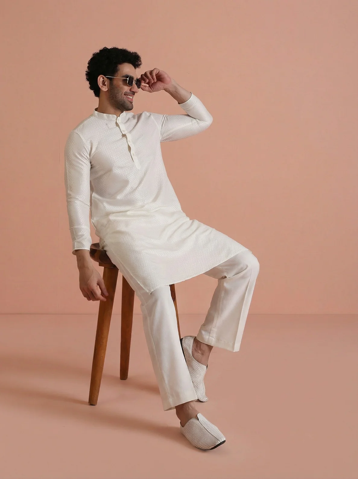 Off-White Cotton Blend Solid Kurta Wide Leg Trouser Set - Image 6