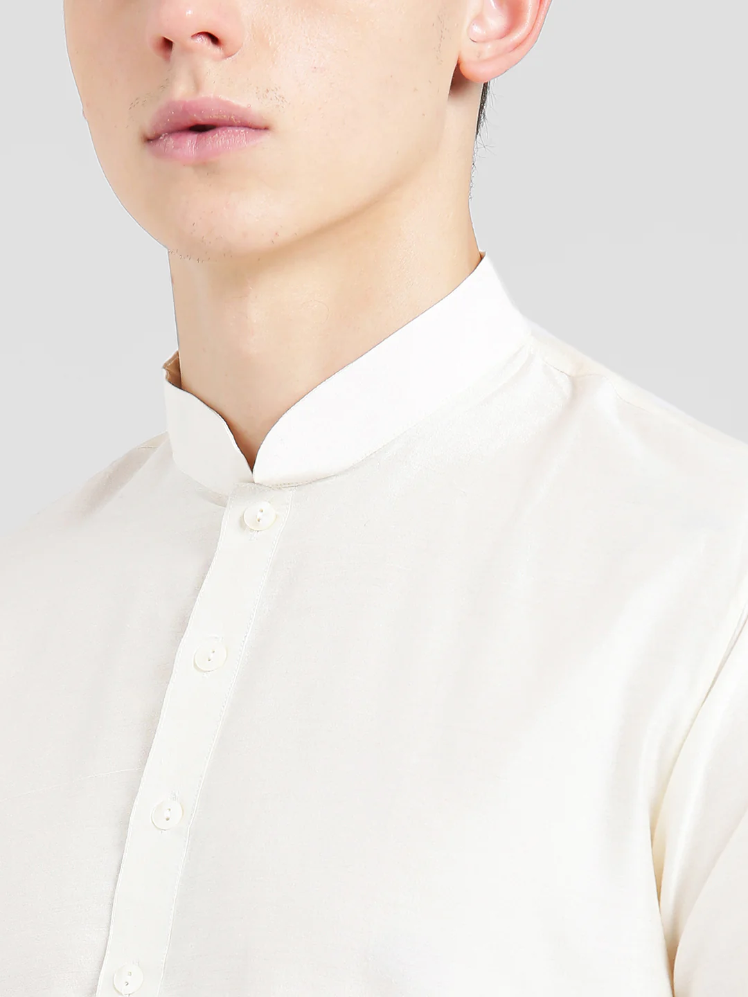 Off-White Cotton Blend Solid Plain Kurta - Image 5