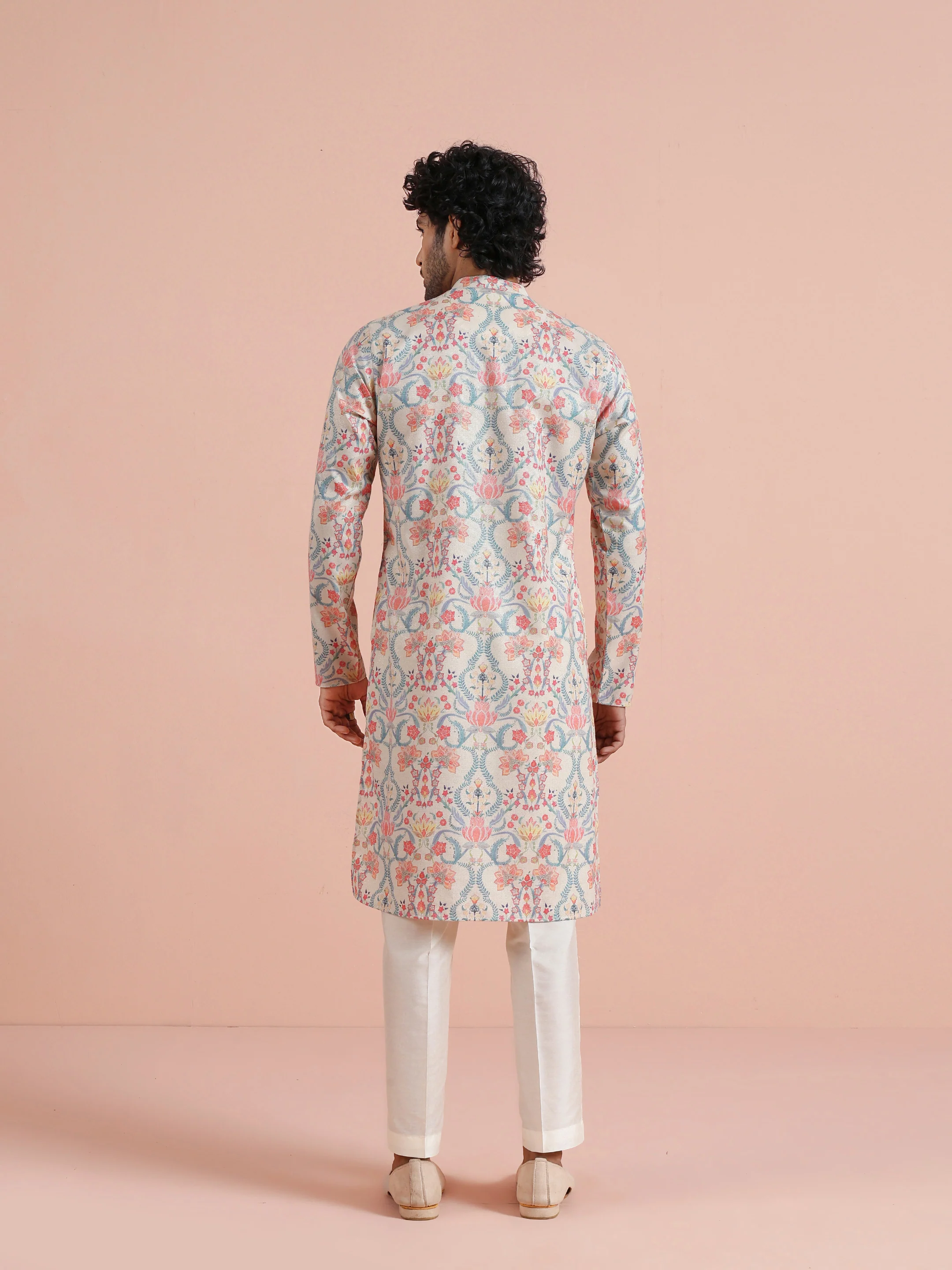Off White Polyviscose Floral Printed Kurta With Zip - Image 4