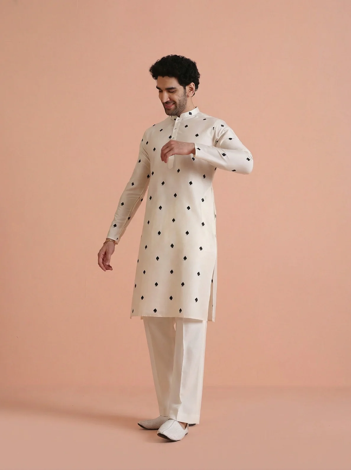 Off-White Silk Blend Embroidered Kurta Wide Leg Trouser Set - Image 2