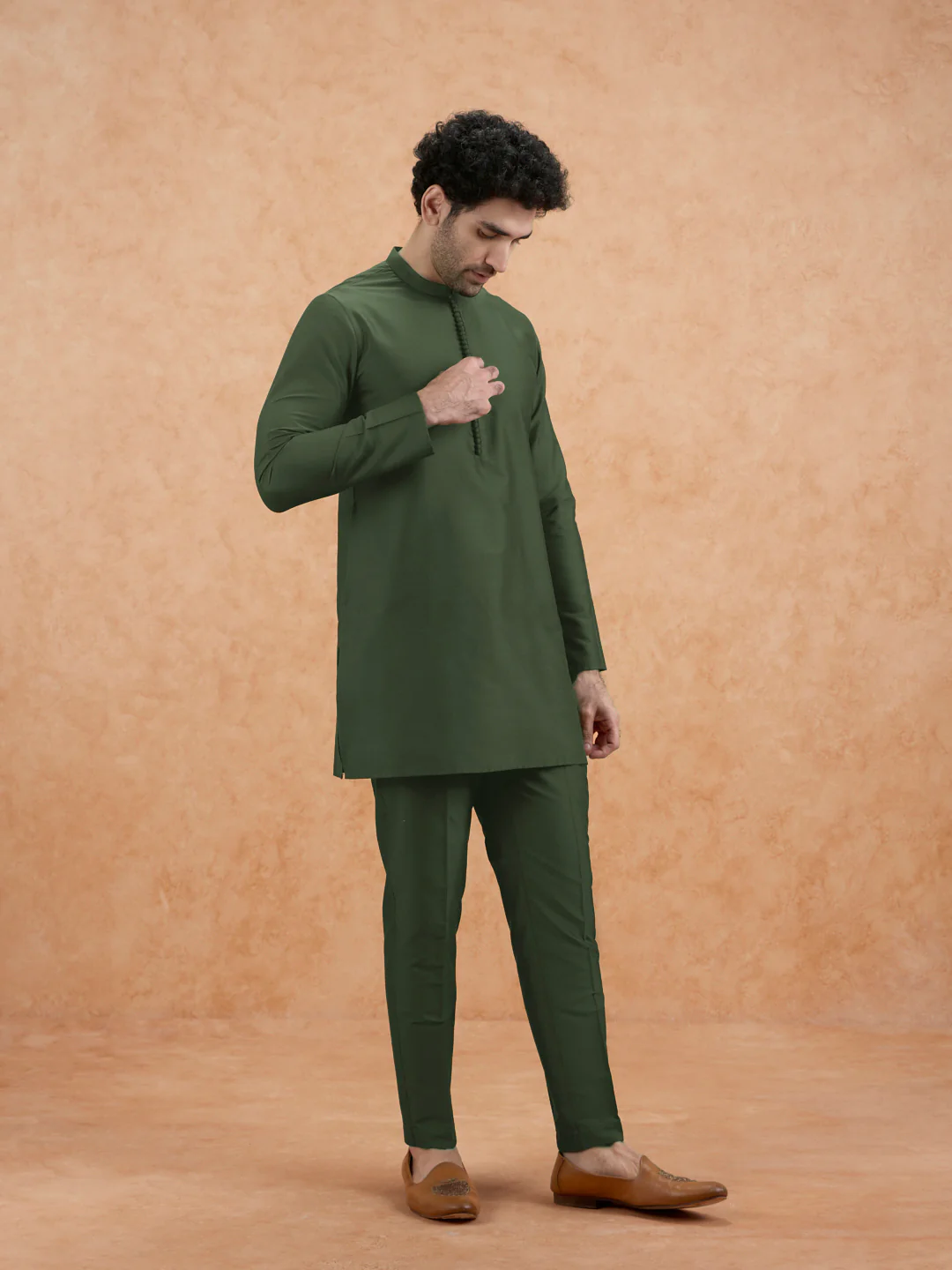 Olive Green Poly Silk Solid Mid Kurta - Image 3