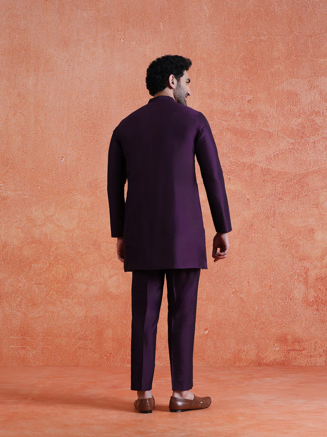 Purple Silk Blend Solid Mid Kurta Trouser Set - Image 4