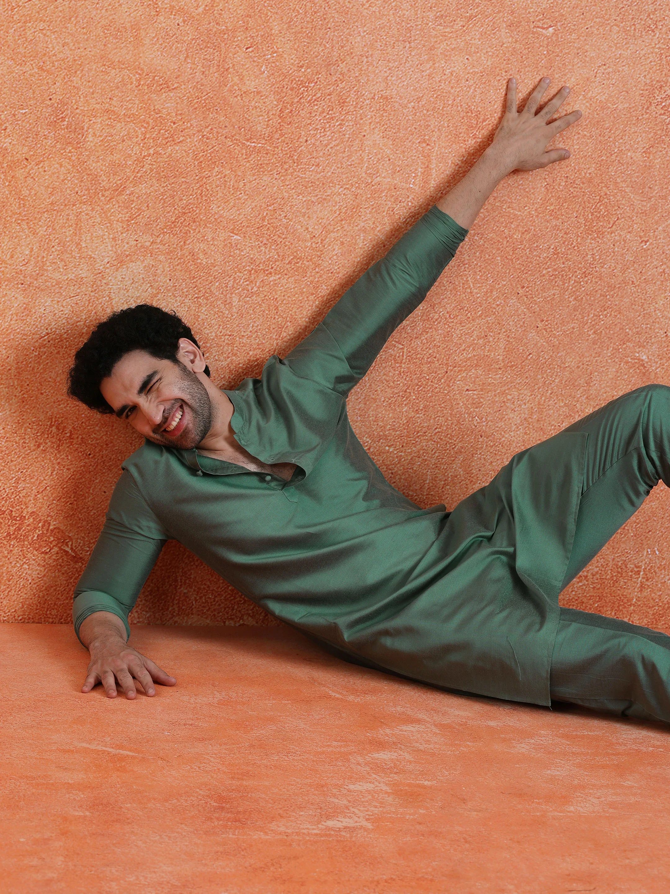 Sage Green Cotton Blend Solid Kurta Trouser Set - Image 7