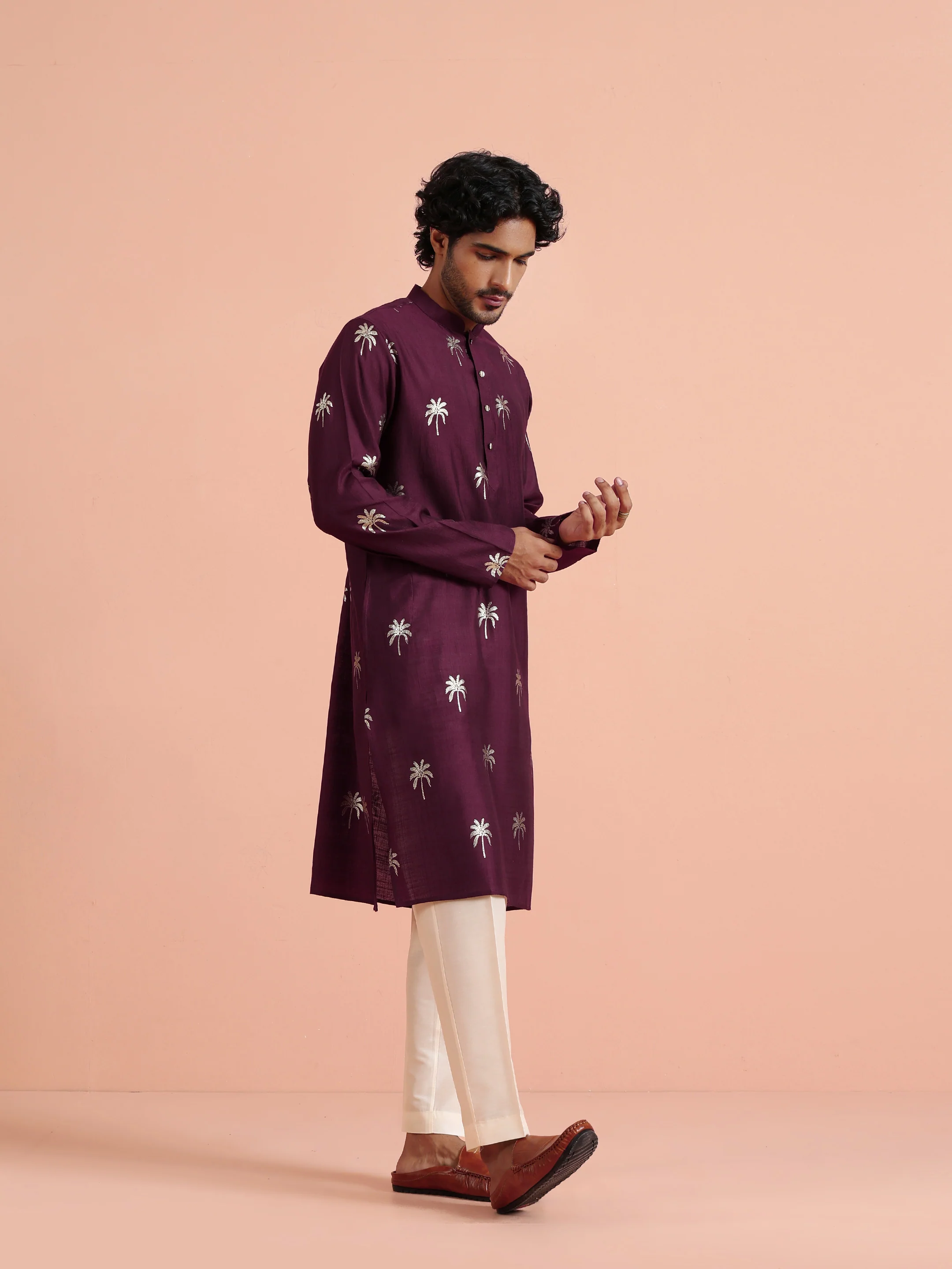 Wine Kurta with Palm Embroidery - Image 2