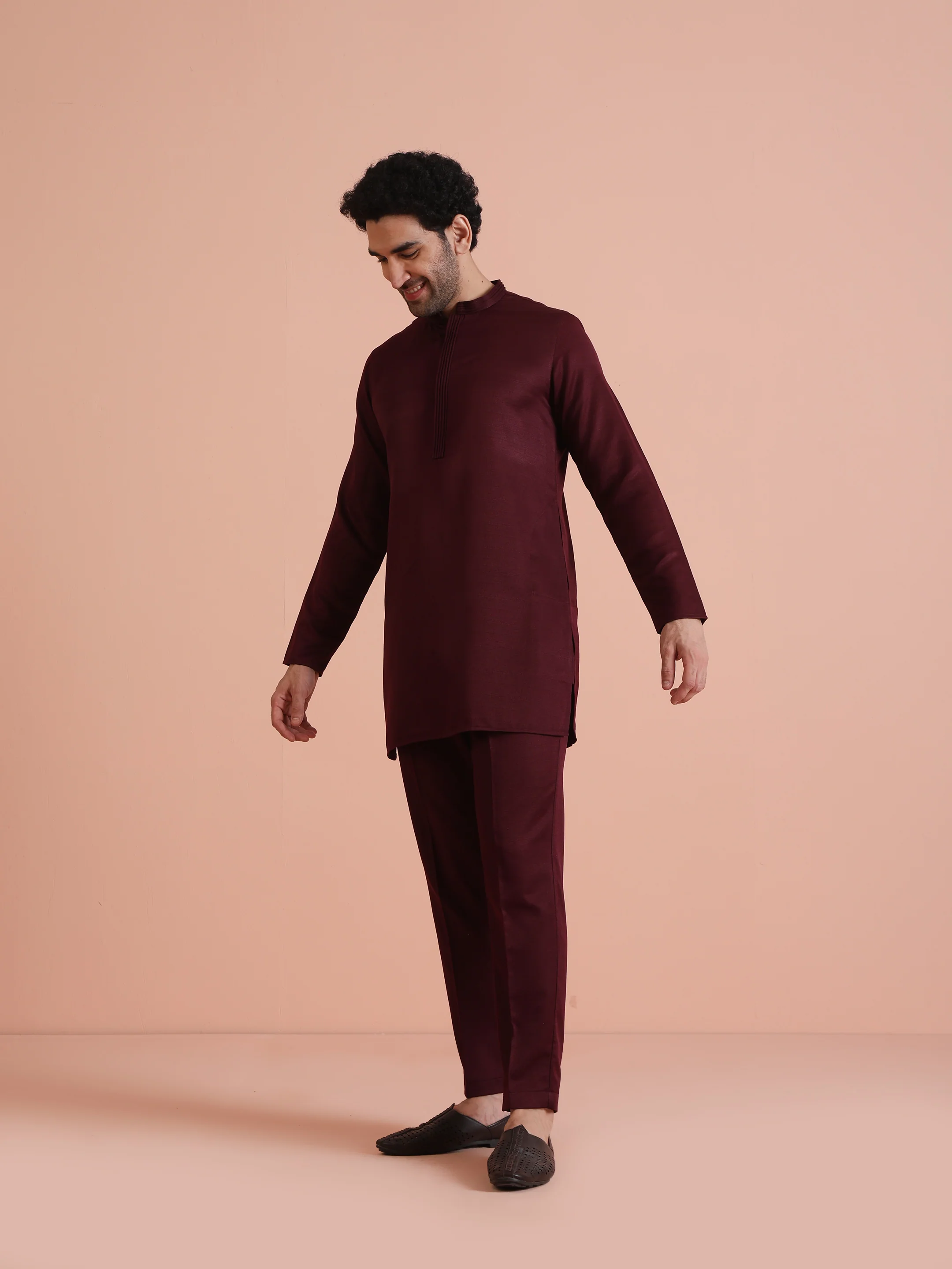 Wine Poly Silk Solid Mid Kurta Trouser Set - Image 2
