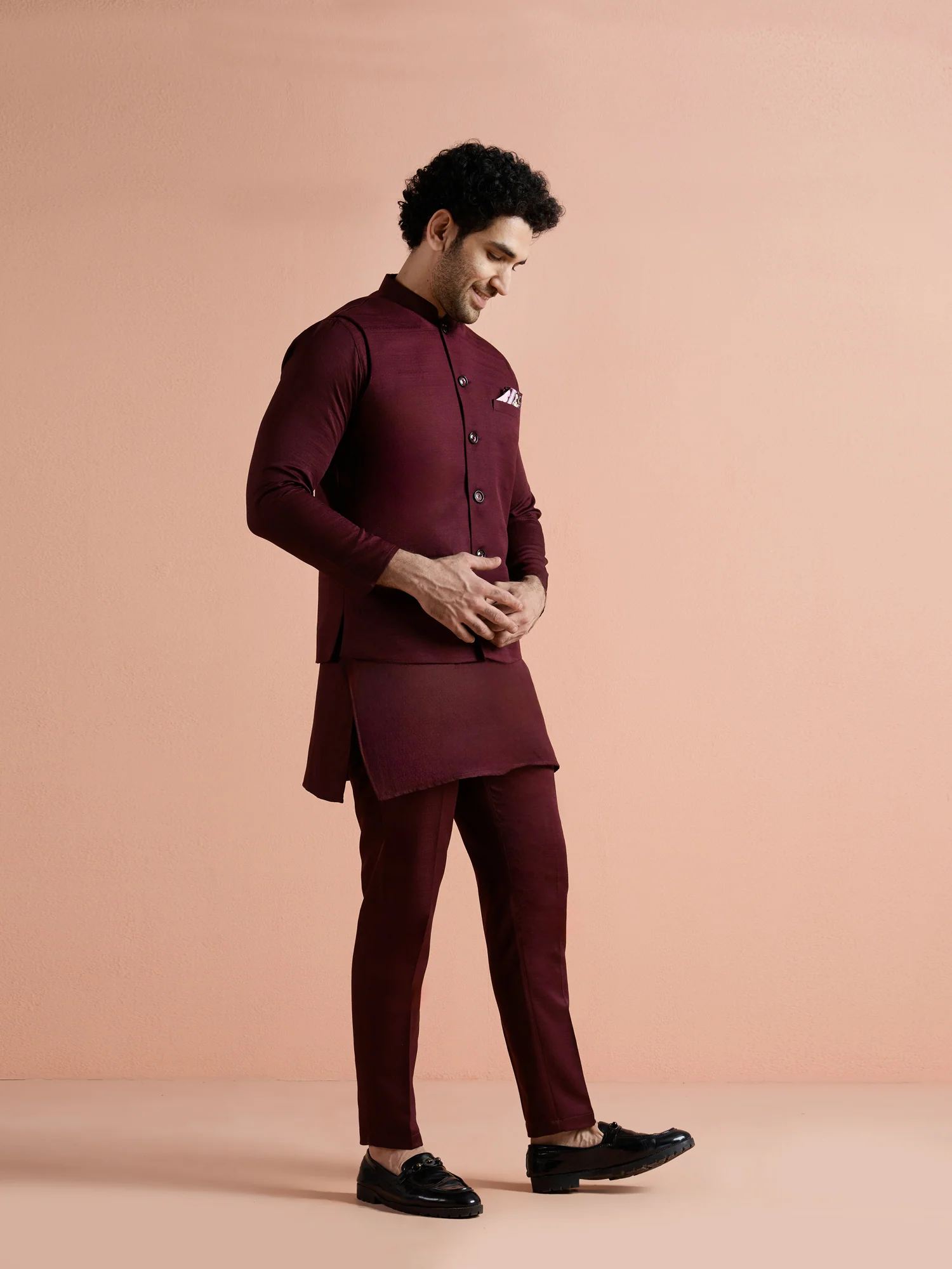 Wine Poly Viscose Solid Mid Kurta Jacket Trouser Set - Image 2