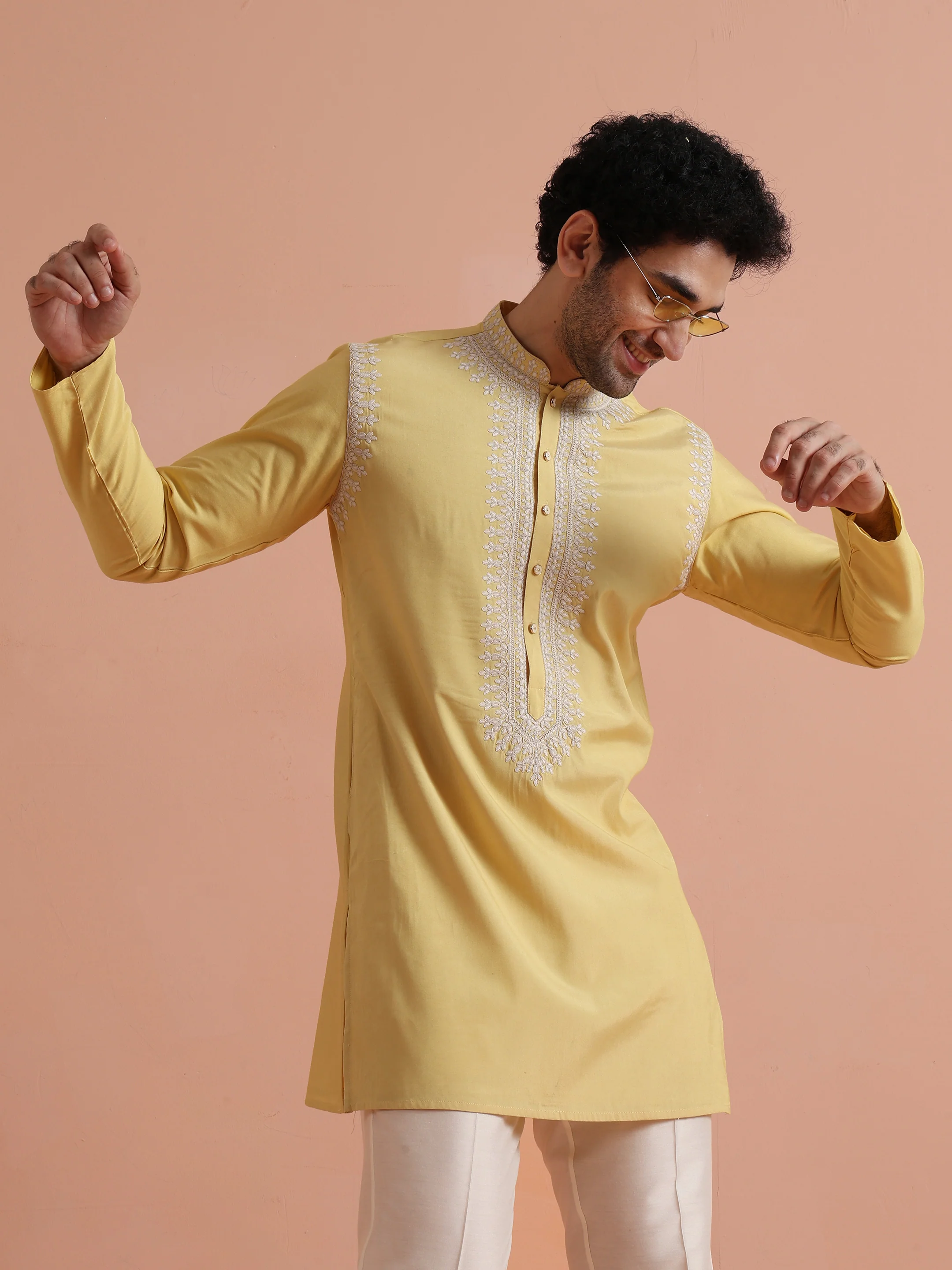 Yellow Poly Silk Embroidered Mid Kurta Set - Image 9